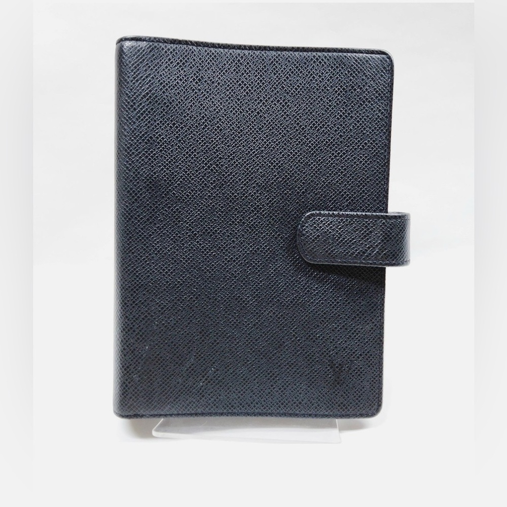 ✨Authentic Louis Vuitton Agenda Taiga - Black (MM) ✨